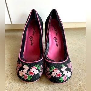 Irregular Choice Pinstripe Flower Pumps Heels Vintage 00s